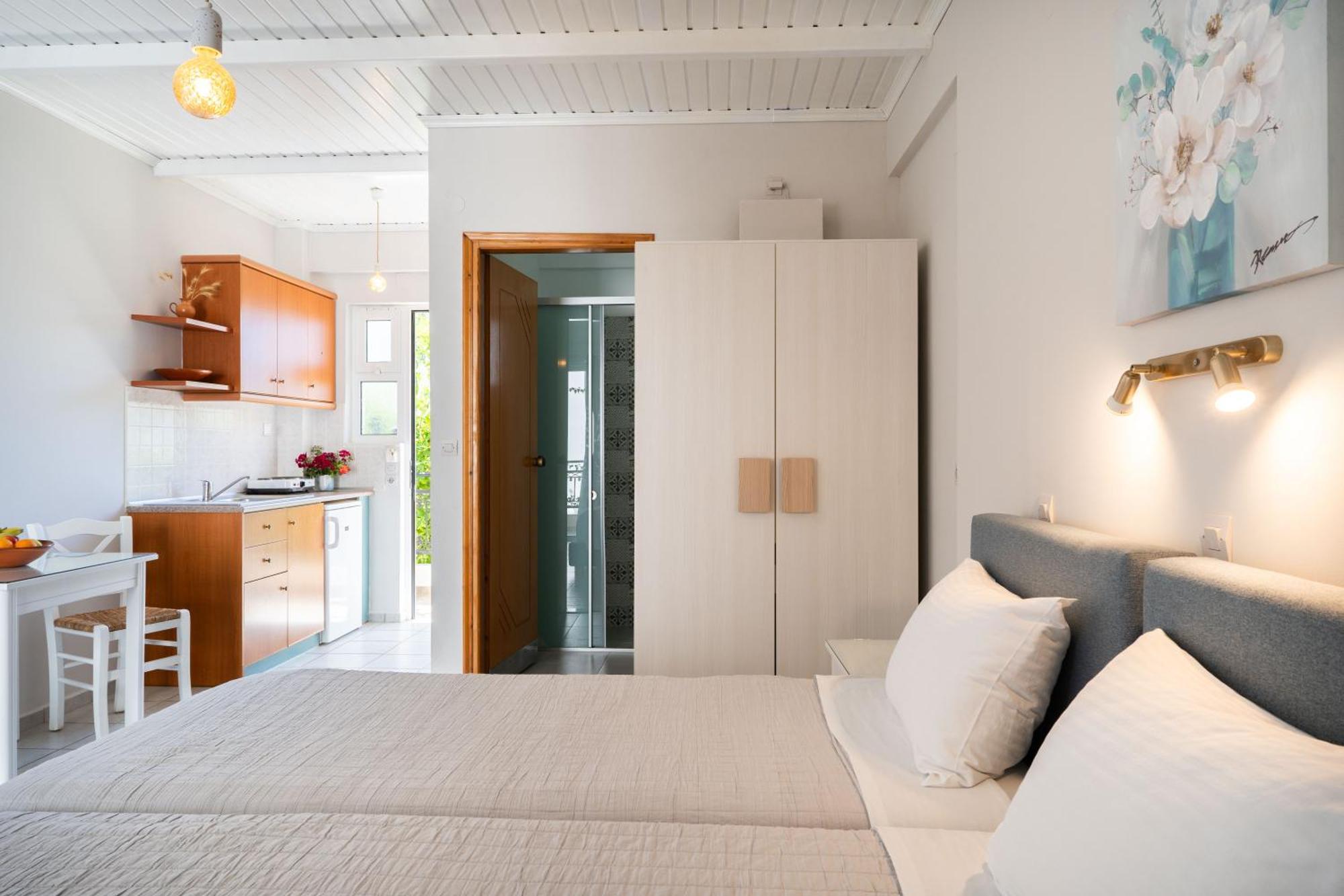 Medousa Studio & Apartments 플라키아스 외부 사진